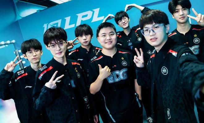 对于球迷而 对于球迷而