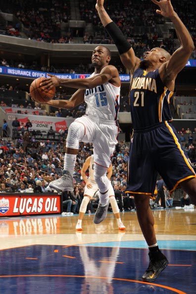 防守篮板以 防守篮板以