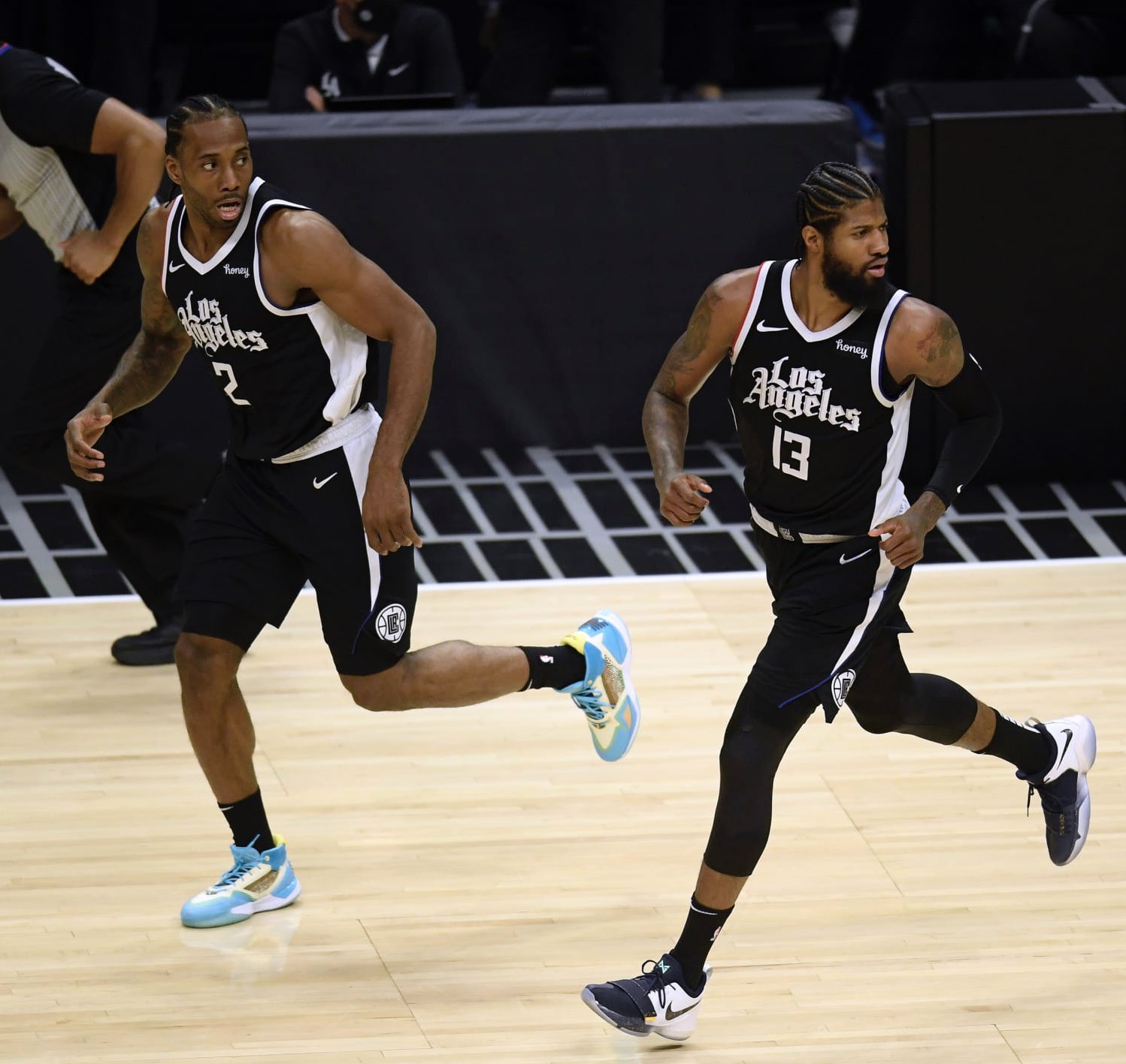 背景下平衡 背景下平衡